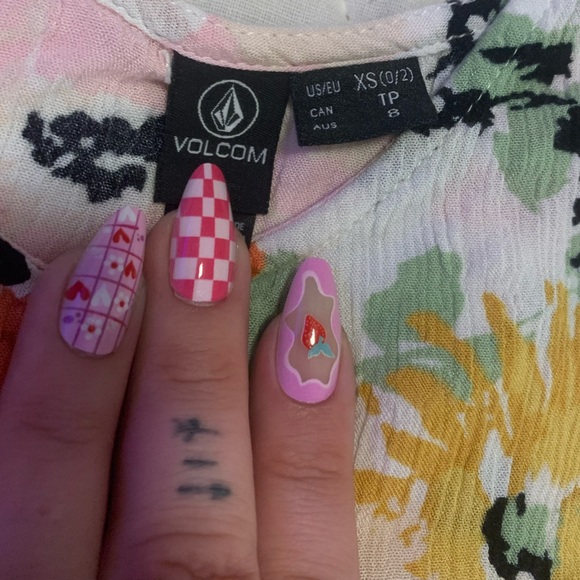 Volcom Women’s Summer Floral Print Tank Top Size XS - Picture 4 of 7